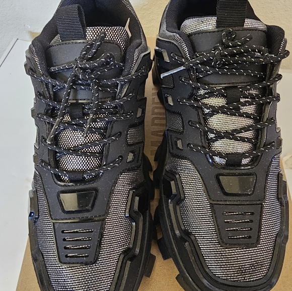 Steve Madden - Picture 9 of 9